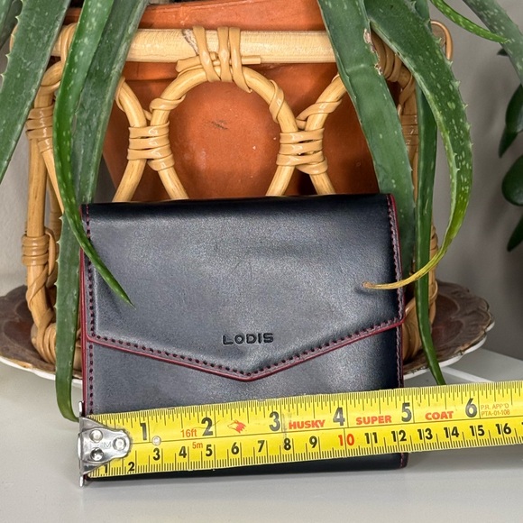 Lodis Genuine Leather Compact Trifold Wallet Black Red Designer Card Coin Purse - Picture 9 of 9